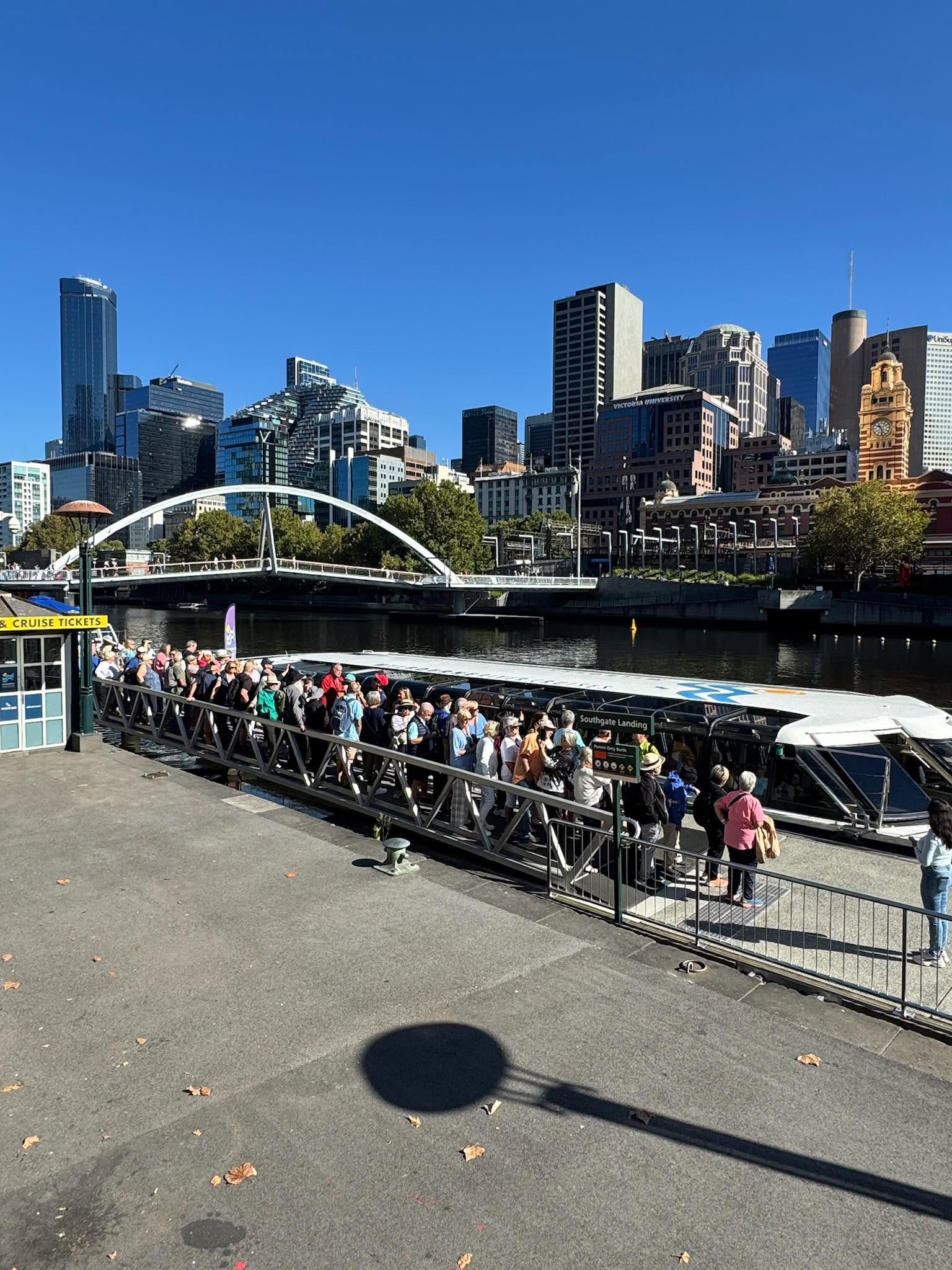 Melbourne River Cruises crown riverbank