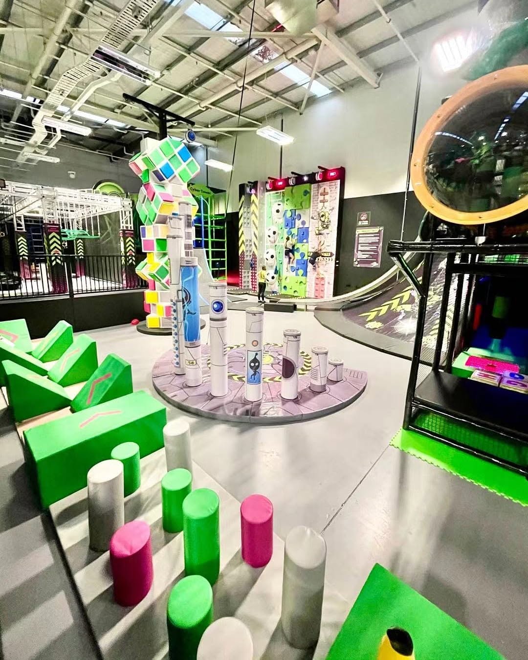 play centre box hill